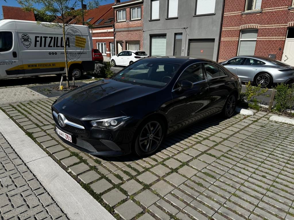 Mercedes CLA 180, Auto's, Mercedes-Benz, Zwart, 4 cilinders, Leder en Stof, Zwart