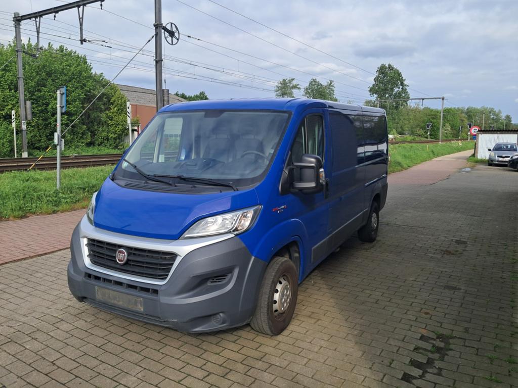Fiat Ducato 2.3 Multijet Euro 6b, 4 deurs, Achterwielaandrijving, 2287 cc, Blauw
