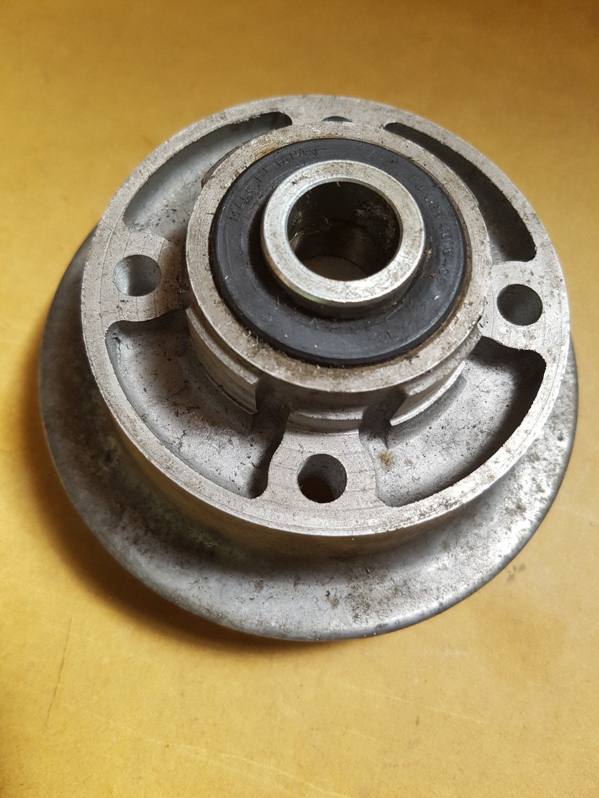 Suzuki AC50-A100 Suport pinion, Enlèvement ou Envoi