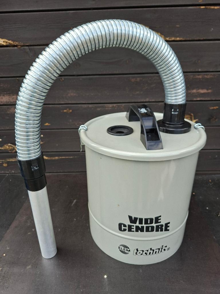 Aspirateur à cendres avec boyau métallique, Réservoir, Autres marques, Comme neuf, Enlèvement