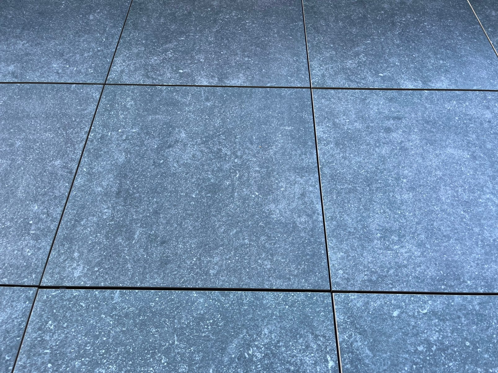 Nieuwe keramische terrastegels blauwe hardsteen look, Tuin en Terras, Ophalen, Zo goed als nieuw, Overige materialen