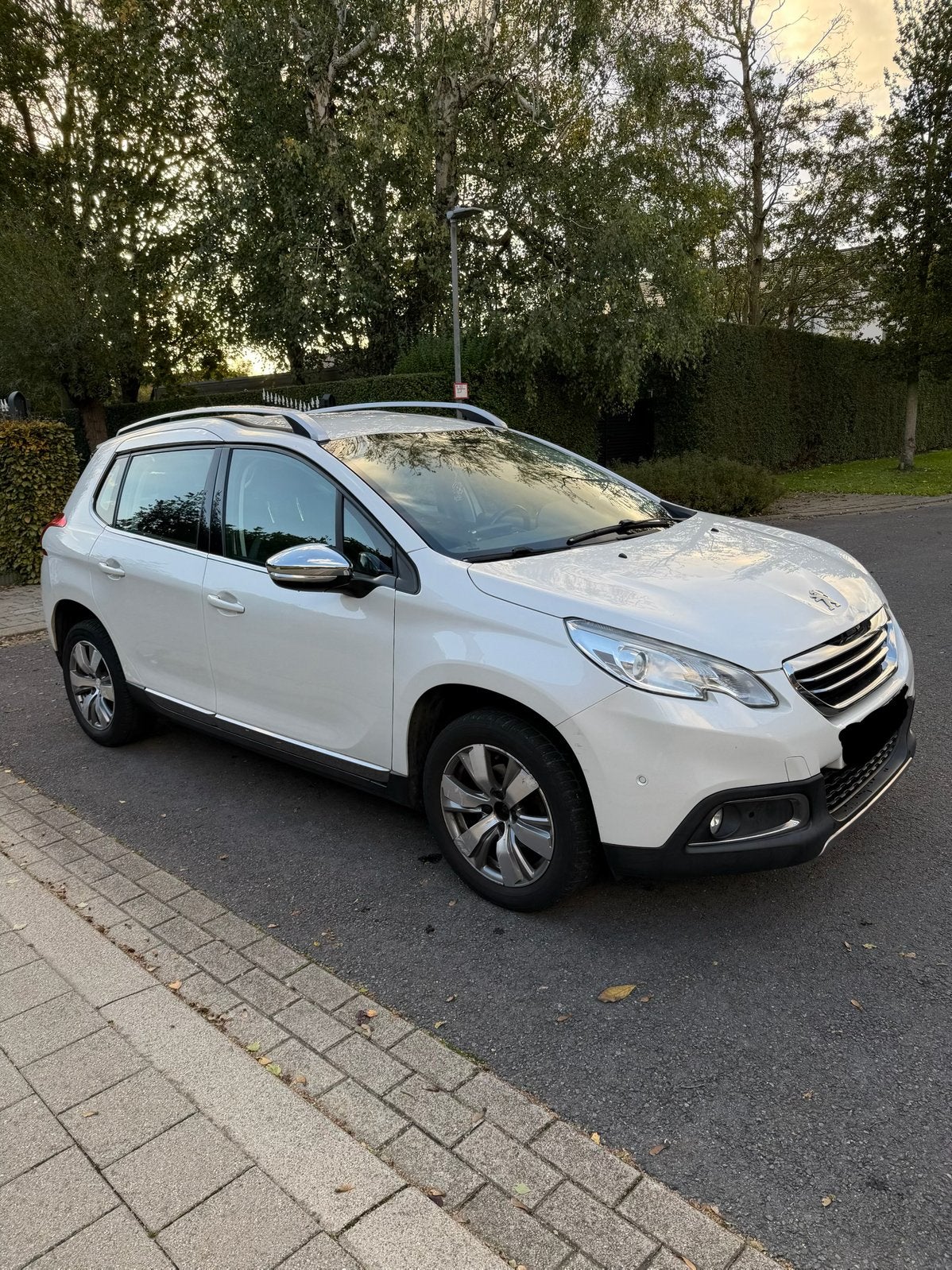 Peugeot 2008 1.2 benzine van het jaar 2016 met 119.000 km, Auto's, Alcantara, Particulier, Airconditioning, Te koop