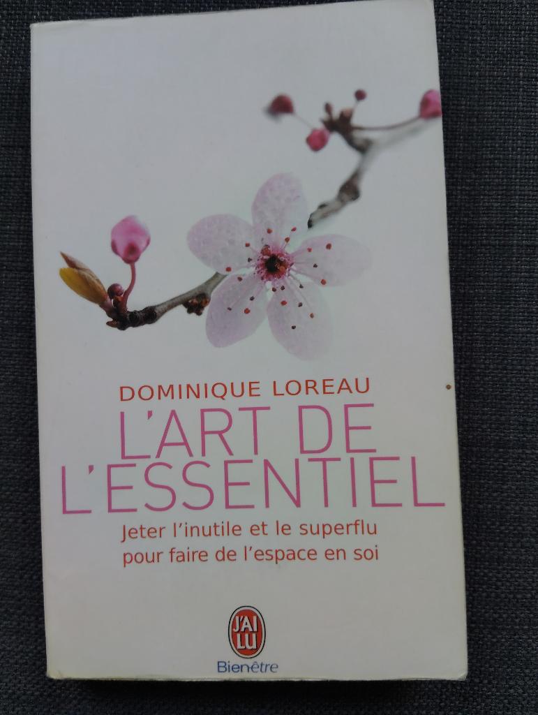 L'art de l'essentiel, Boeken, Essays, Columns en Interviews, Ophalen of Verzenden, Gelezen, Dominique Loreau, Eén auteur