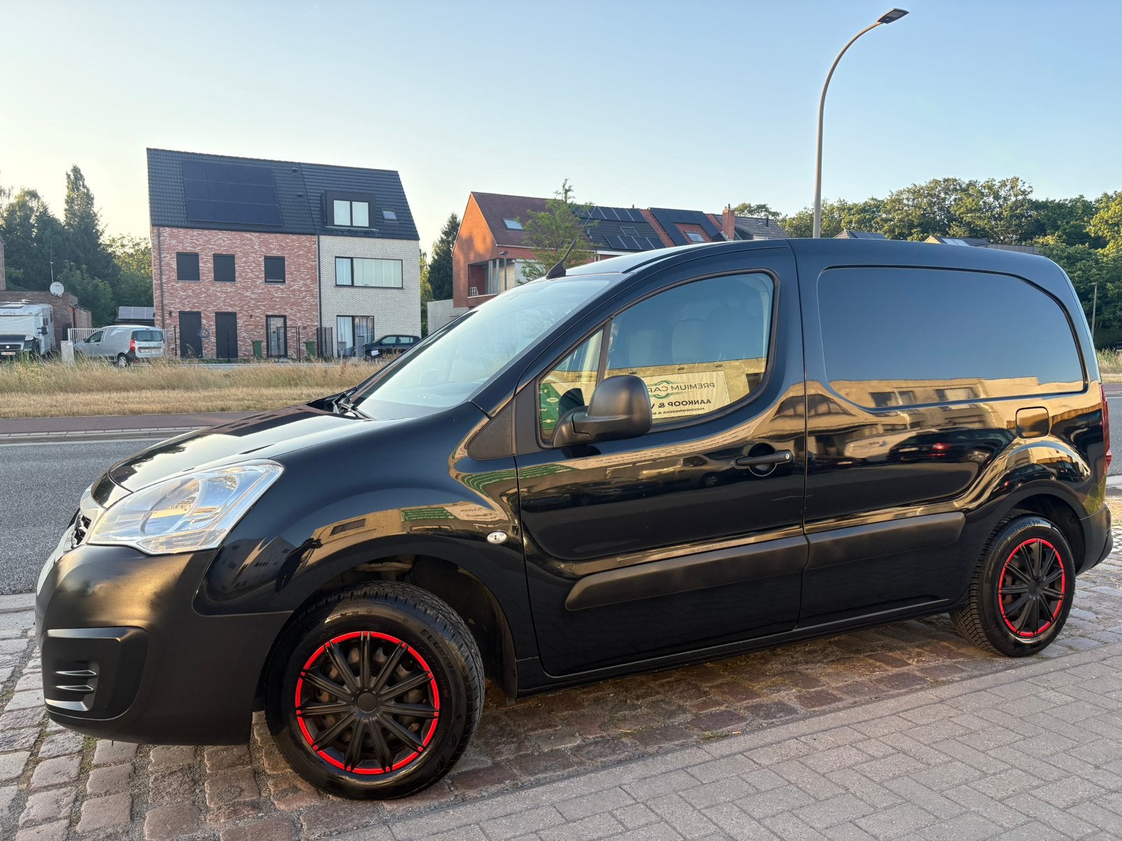 Peugeot Partner | 12 M Garantie | 84 Dkm | Benzine | 2018 |, Auto's, Bestelwagens en Lichte vracht, Voorwielaandrijving, Stof