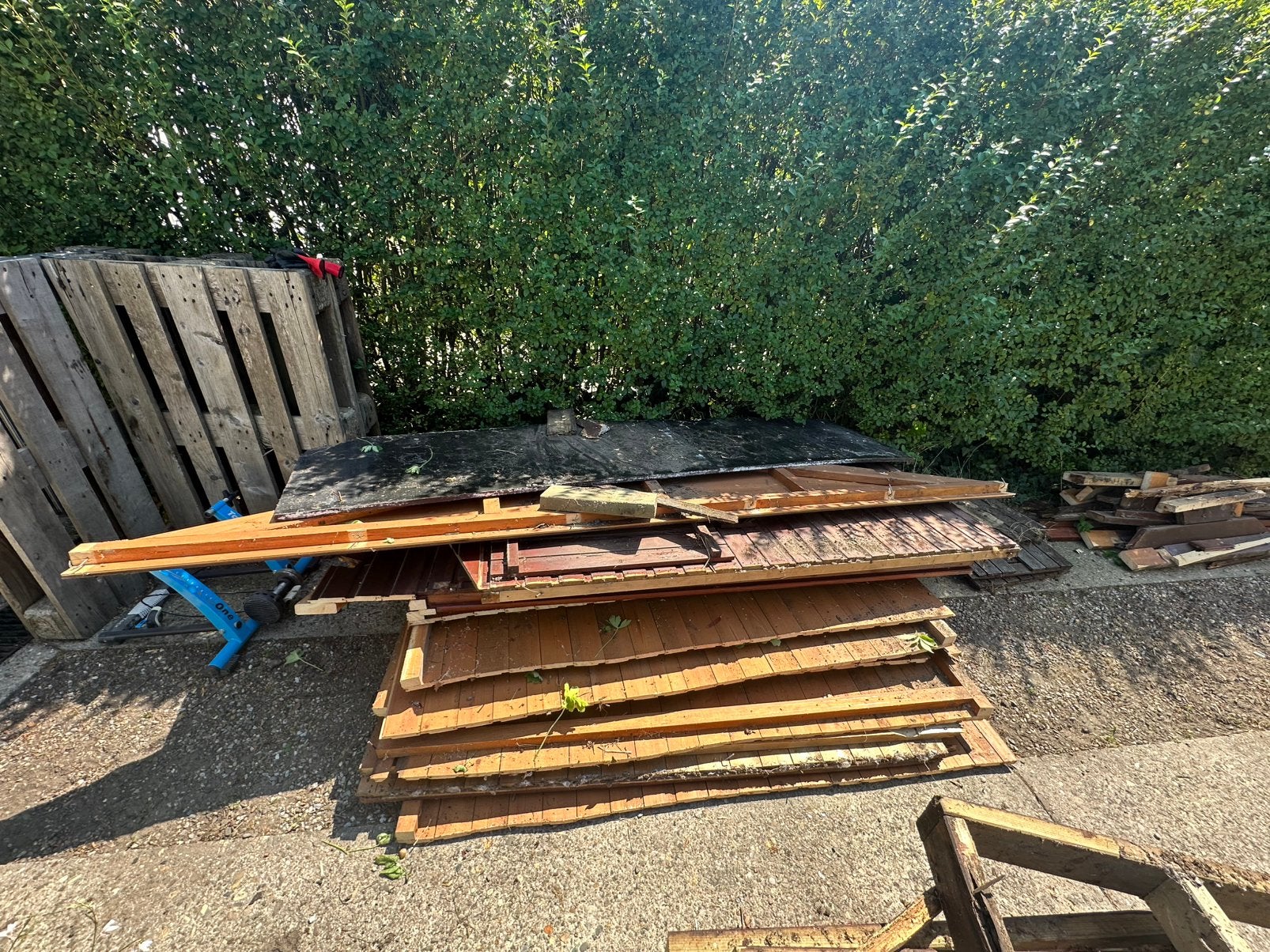 Gratis hout (oud tuinhuis), Bricolage & Construction, Bois & Planches, Enlèvement, Utilisé, Planche
