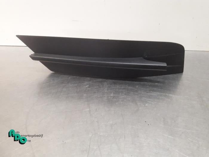 Pare-chocs grille d'un Volkswagen Crafter (Crafter 17-), -, 3 mois de garantie, Utilisé, -