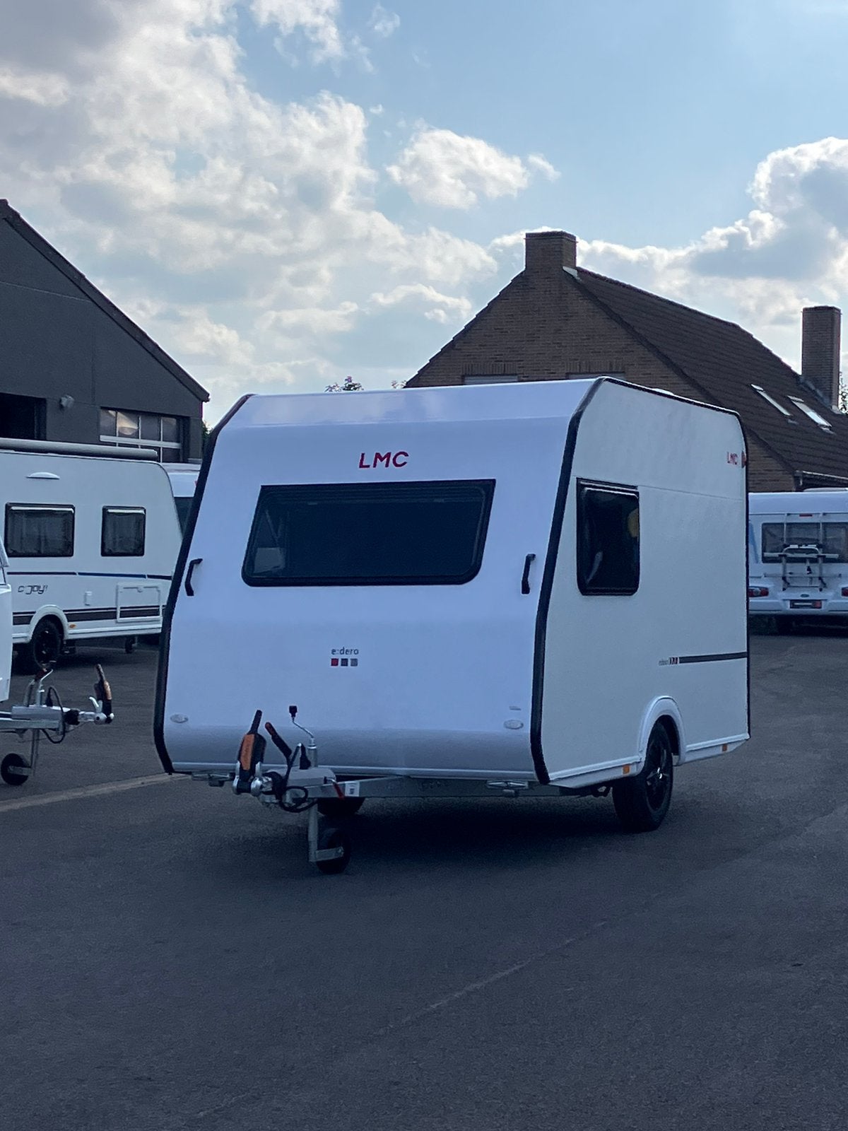 Te huur/verhuur: nieuwe caravan <750kg, 2pers, met badkamer, Caravanes & Camping, Enlèvement