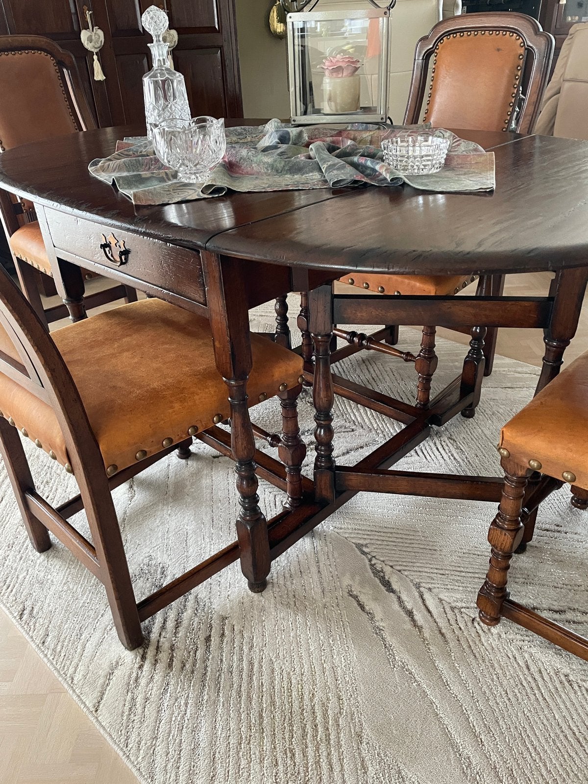 Antieke klaptafel met 4 stoelen, Ophalen