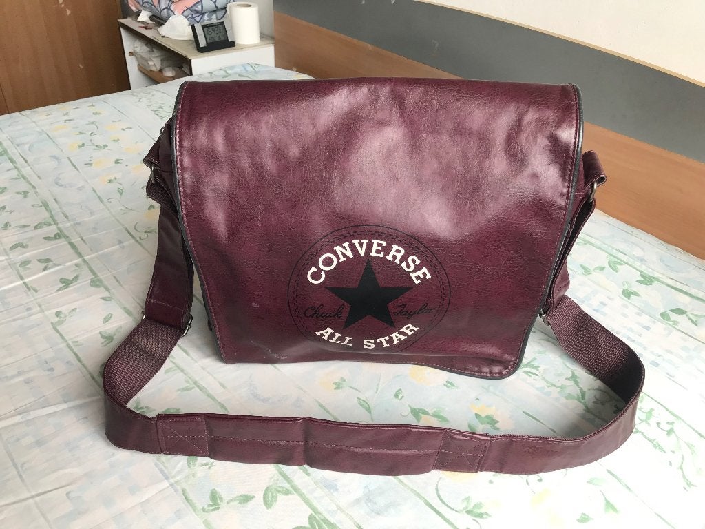 Sacs à bandoulière converse (converse all star)., Bijoux, Sacs & Beauté, Envoi, Utilisé, Rouge, Cuir