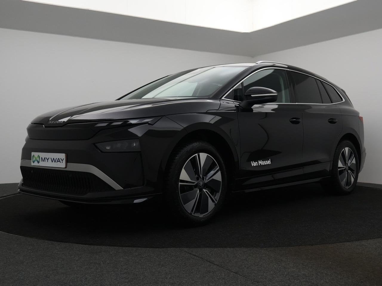 Skoda Enyaq 82kWh 286PK *DEMO*CAMERA*ZETELVERWARMING*TREKHAA, Autos, Achat, Automatique, Enyaq, Ordinateur de bord
