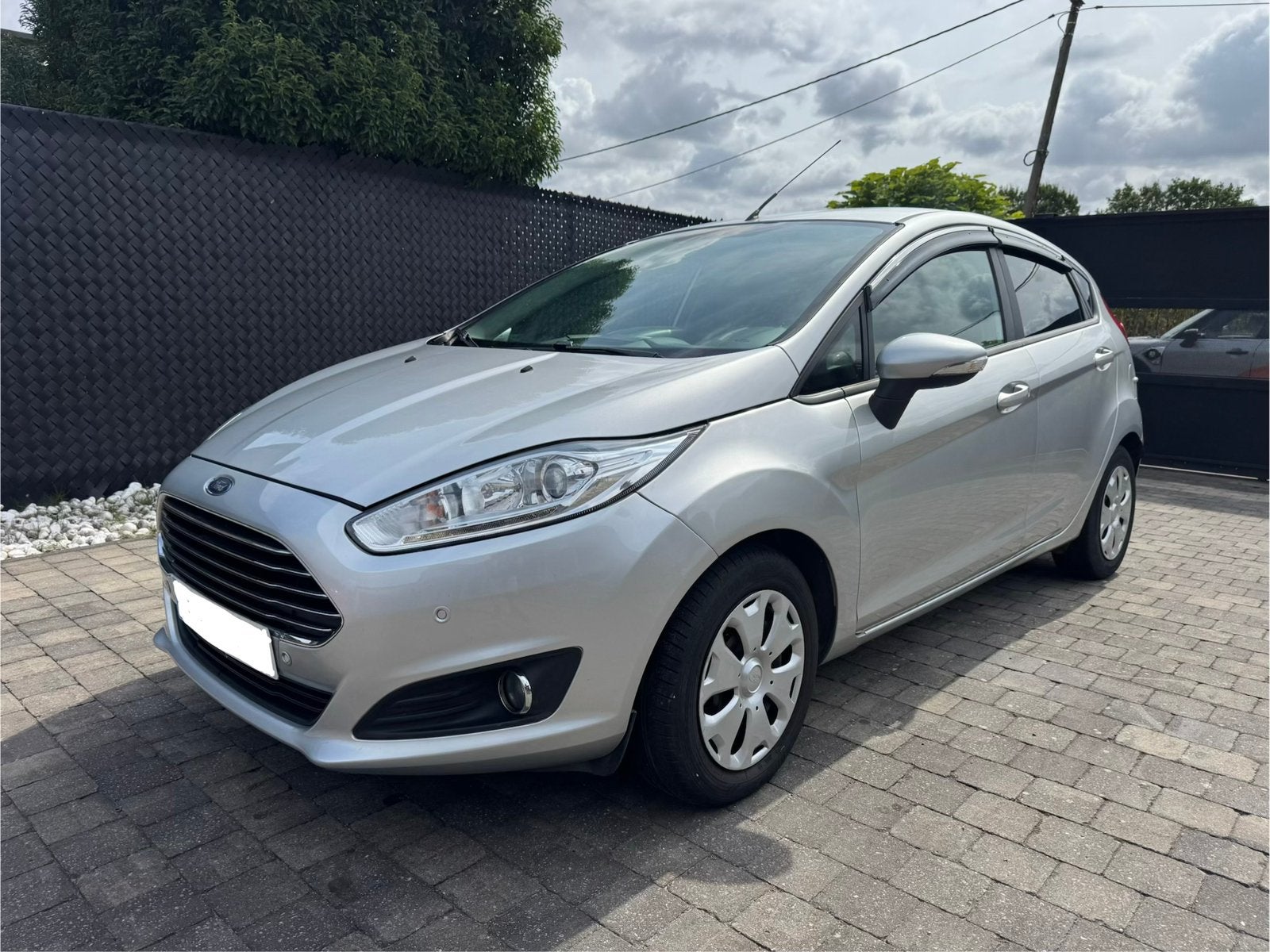 Ford fiesta 1.5 TDCi prête à immatriculer, Autos, Ford, https://public.car-pass.be/vhr/c60dce35-b2a2-4b5d-9f9b-a6c5304576ad, Argent ou Gris