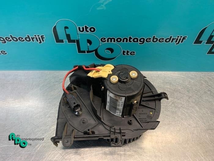 Moteur de ventilation chauffage d'un Peugeot Expert (Expert, -, 3 mois de garantie, Utilisé, -