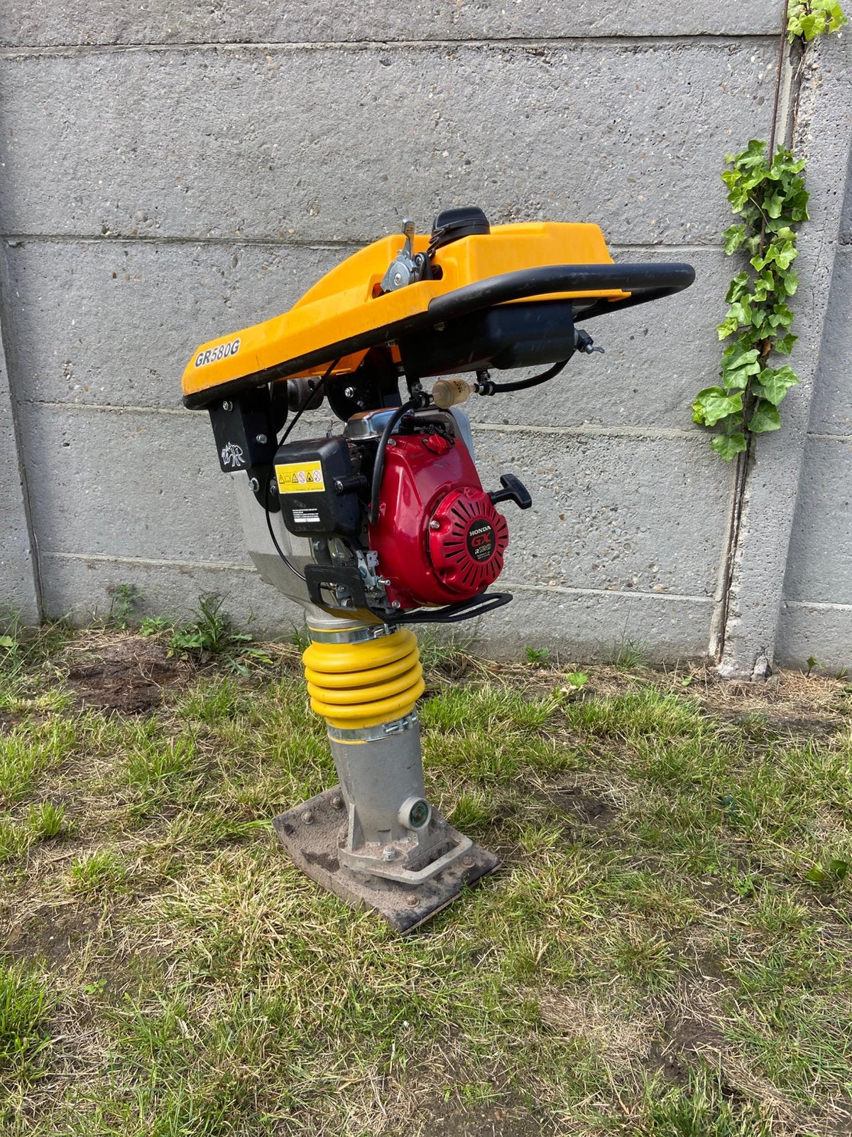 Giant GR580G Trilstamper 2024, Jardin & Terrasse, Outils à main, Comme neuf, Enlèvement