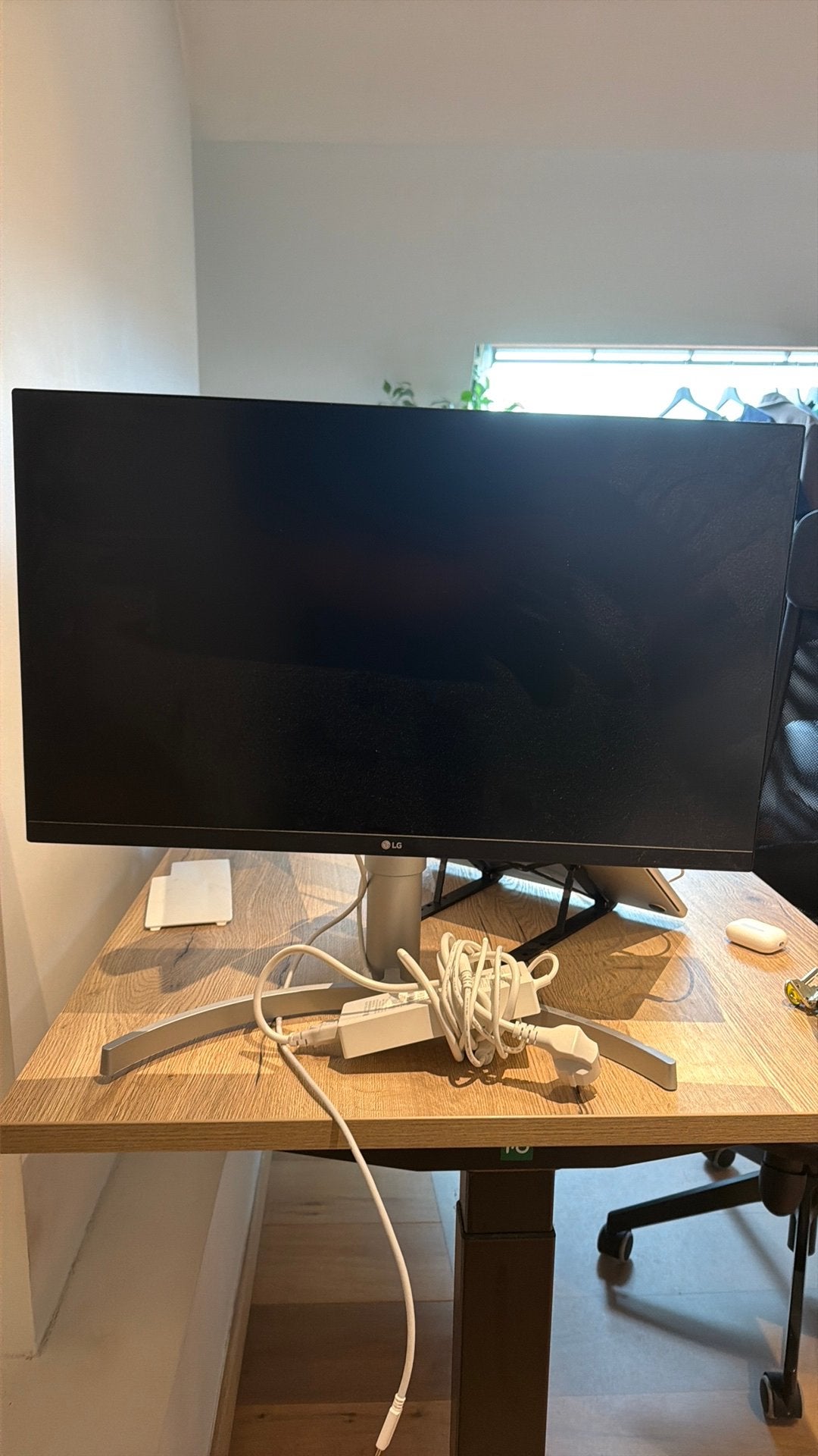 LG 27UN83A-W 27" 4K UHD IPS Monitor USB-C HDR400 FreeSync, Computers en Software, IPS, In hoogte verstelbaar, Ophalen of Verzenden