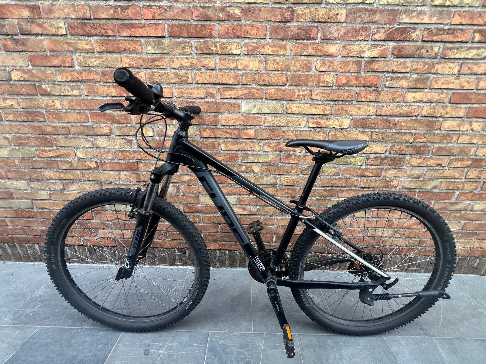 Cube zwarte mtb, Fietsen en Brommers, Ophalen, Zo goed als nieuw