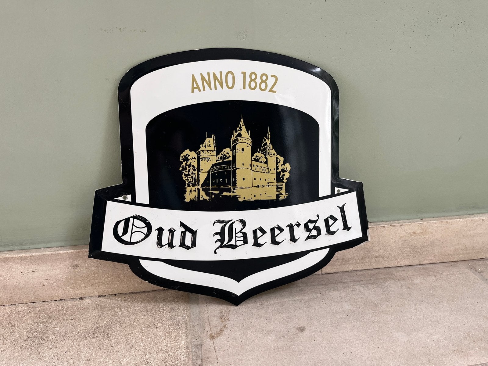 Metalen plaat Oud Beersel, Verzamelen, Merken en Reclamevoorwerpen, Ophalen, Gebruikt