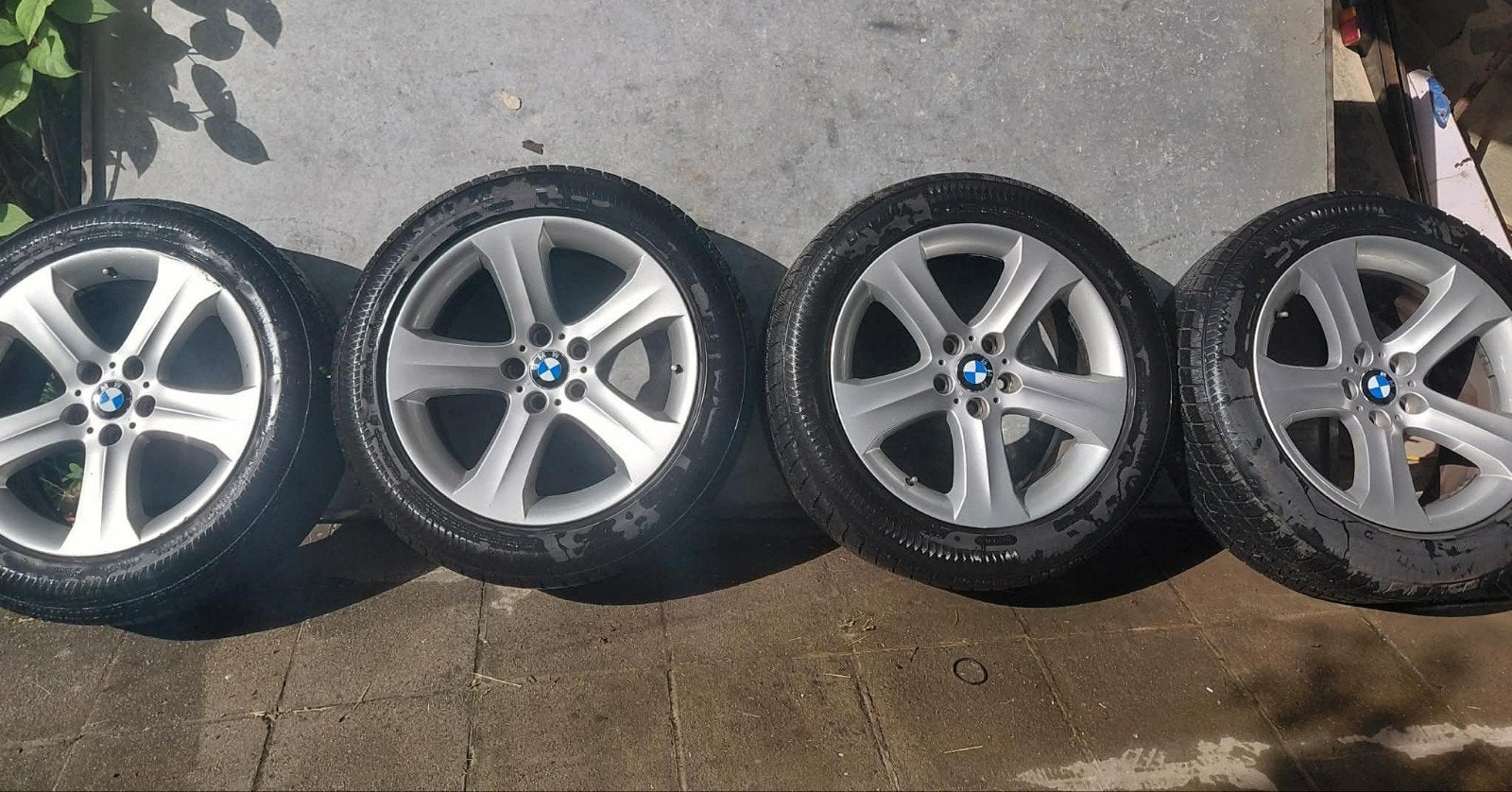 4 Jantes et  4 nouveaux pneus bmw 255 50 19, Ophalen, Band(en)