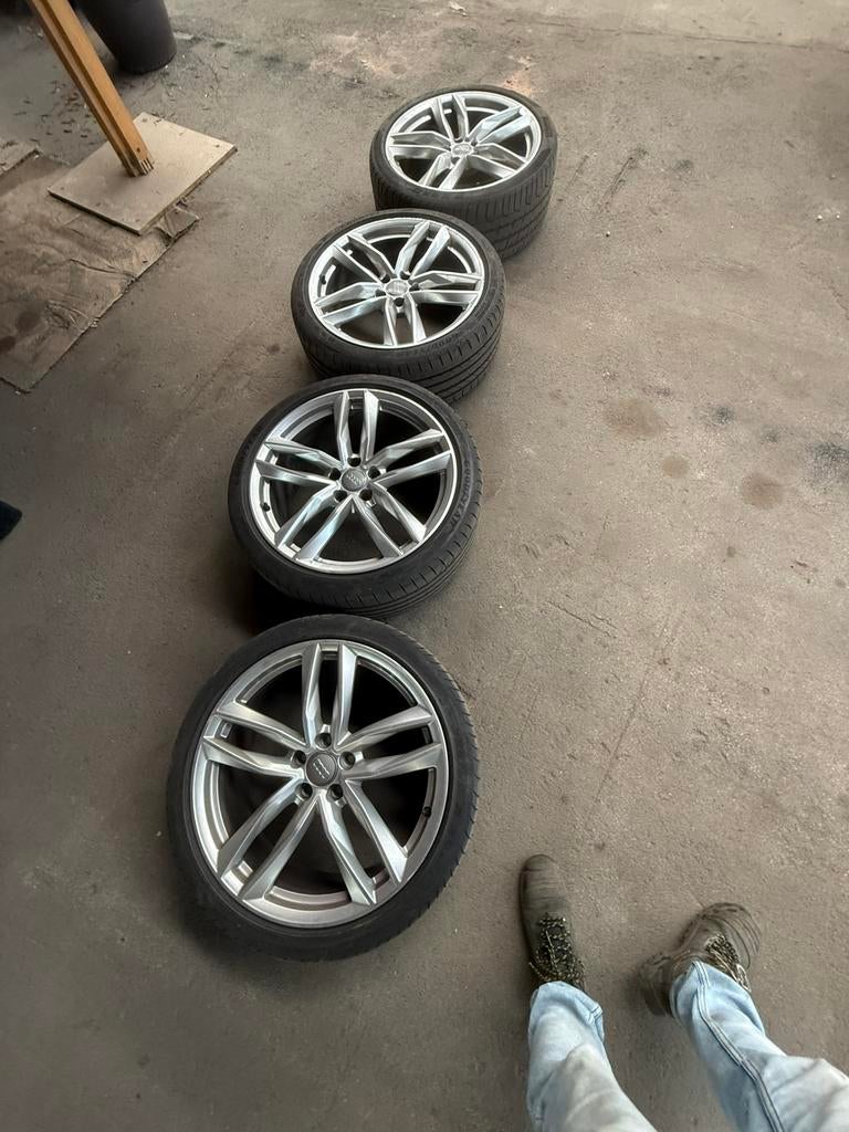 Audi Sline velgen en banden, Auto-onderdelen, Banden en Velgen, Ophalen, Gebruikt, 255 mm, Banden en Velgen