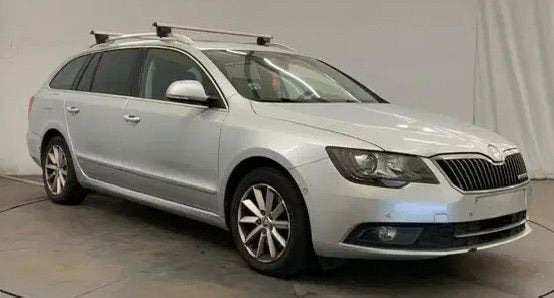 Skoda Superb Full Options  2015 230.00km, Autos, Skoda, Euro 5, Achat, Entreprise, Boîte manuelle
