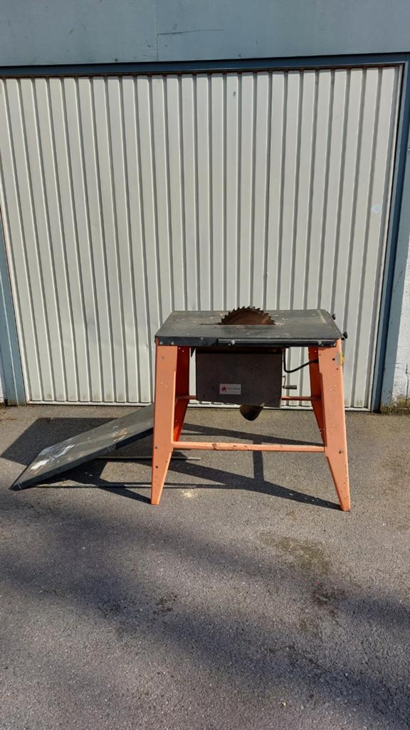 Zaagtafel., Doe-het-zelf en Bouw, Gereedschap | Zaagmachines, Ophalen