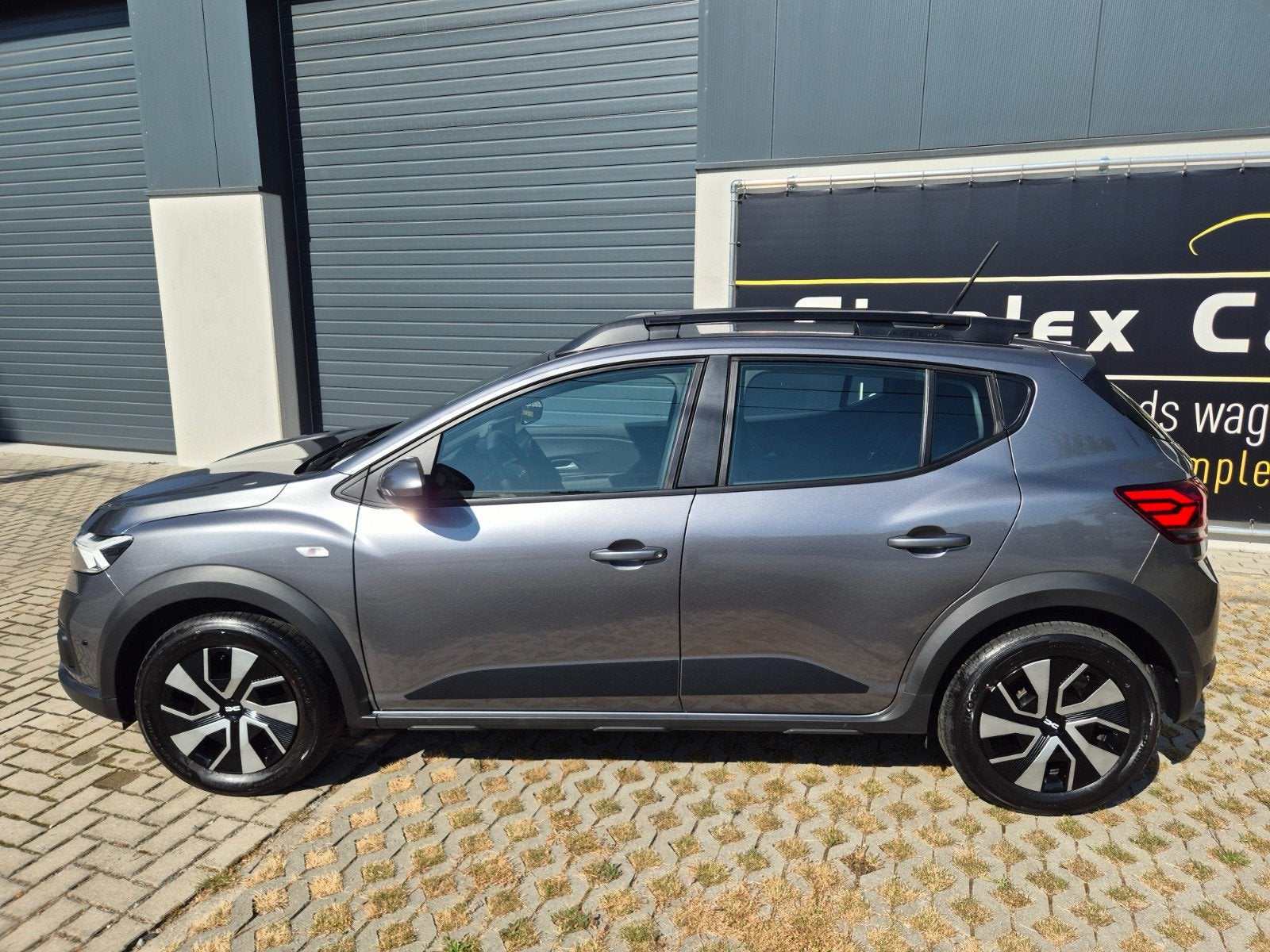 DACIA SANDERO STEPWAY 1.0 TCE EXPRESSION EN EXCELLENT ÉTAT, Autos, Argent ou Gris, Achat, Euro 6, Entreprise