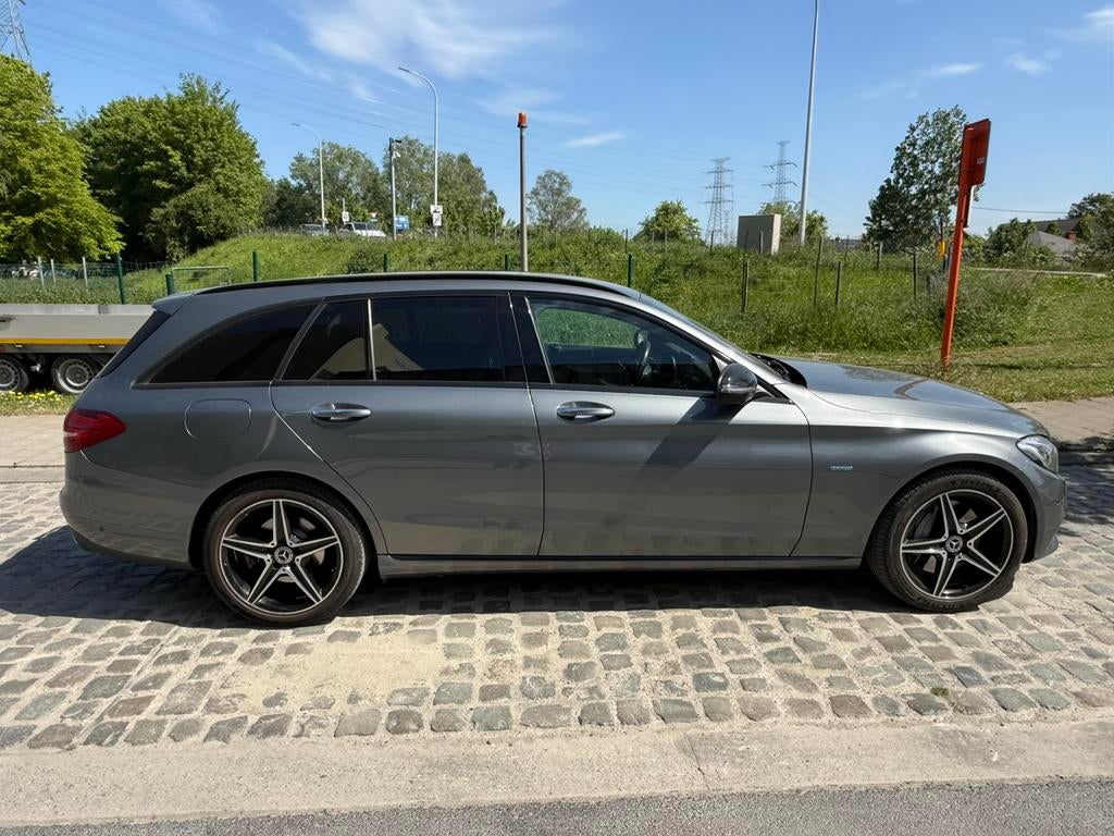 Mercedes C350e plug in hybrid 279 pk FULL AMG, Automaat, Achterwielaandrijving, Parkeerassistent, Leder