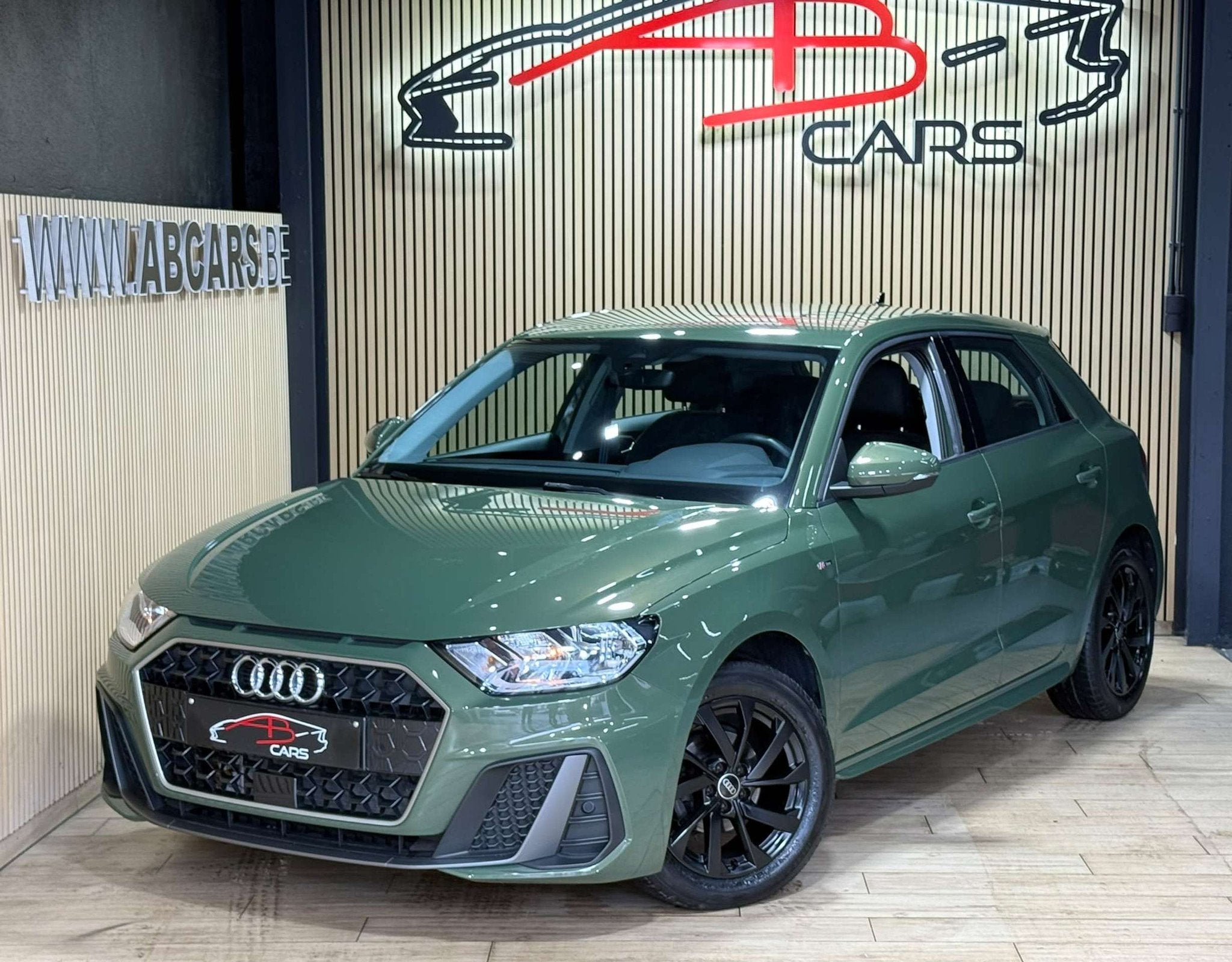 Audi A1 Sportback 25 TFSI S line * GARANTIE 12 MOIS * 1ER PR, Auto's, Stof, 95 pk, Bedrijf, 5 deurs