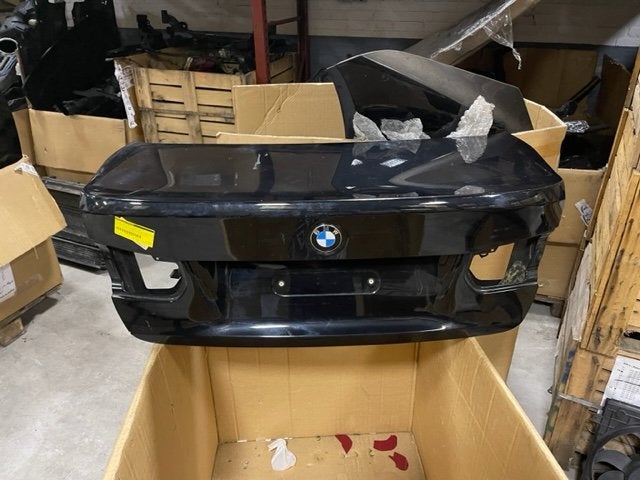 ACHTERKLEP zwart BMW 3 serie (F30) (01-2011/10-2018), Gebruikt, Achterklep, BMW, Petuelring 130
80809  München, DE