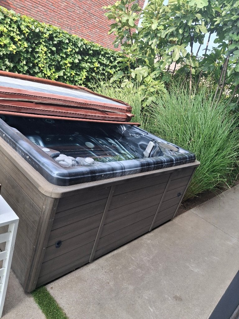Jaccuzi, Tuin en Terras, Bubbelbaden en Hottubs, Ophalen, Gebruikt, Vast