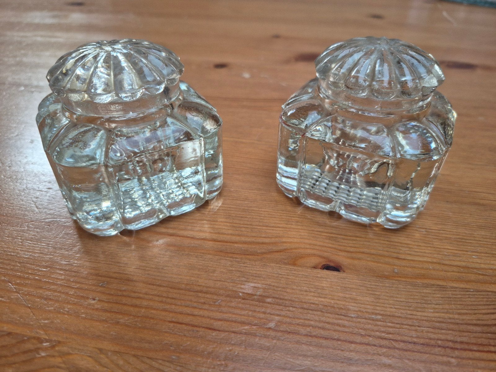 deux encriers anciens en verre, Enlèvement ou Envoi