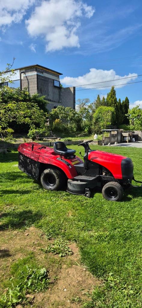 AYP-tractormaaier, hetzelfde model als Wisard,, Tuin en Terras, Zitmaaiers, Gebruikt, 90 tot 120 cm, Elektrische starter, Opvangbak