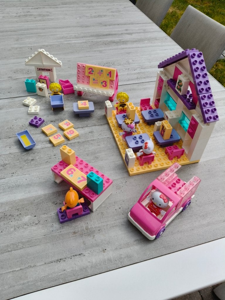 Heel veel Unico Plus Hello Kitty en Maya de Bij blokken, Ophalen of Verzenden, Gebruikt, Overige merken