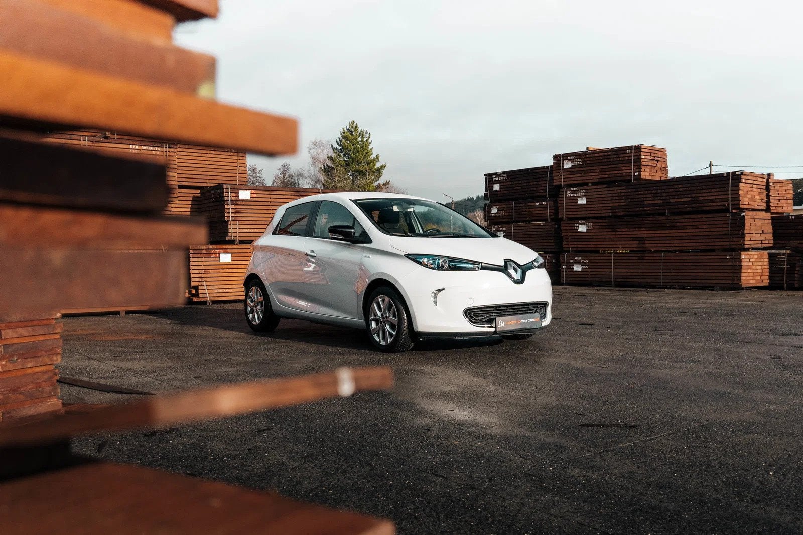 Renault ZOE | 52 stuks beschikbaar (automatique), Autos, 1345 kg, Entreprise, Noir, 5 portes