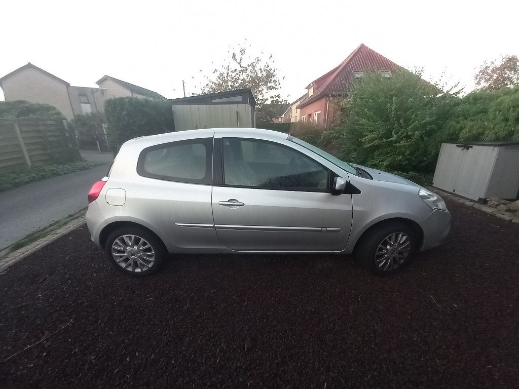 Renault Clio 2011 1.2 Benzine, 139 g/km, 750 kg, Boîte manuelle, Entretenue par le concessionnaire