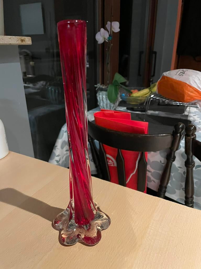 Vintage rode murano glazen vaas, Huis en Inrichting, Ophalen, Zo goed als nieuw