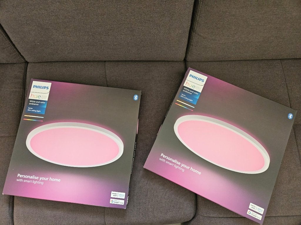 2x lamp Philips Hue Tento 42,1 cm (Color, WCA) – nieuwstaat, Huis en Inrichting, Kunststof, Modern, Ophalen of Verzenden, Zo goed als nieuw