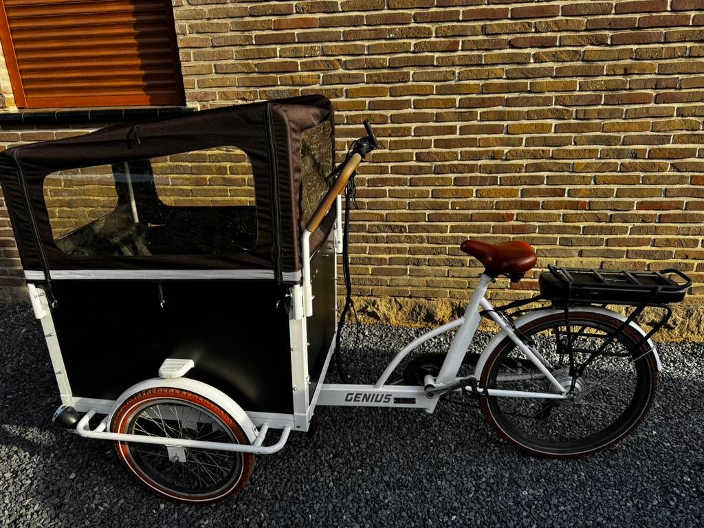 Elektrische bakfiets Genius voor 4 kinderen als nieuw 1000km, Ophalen