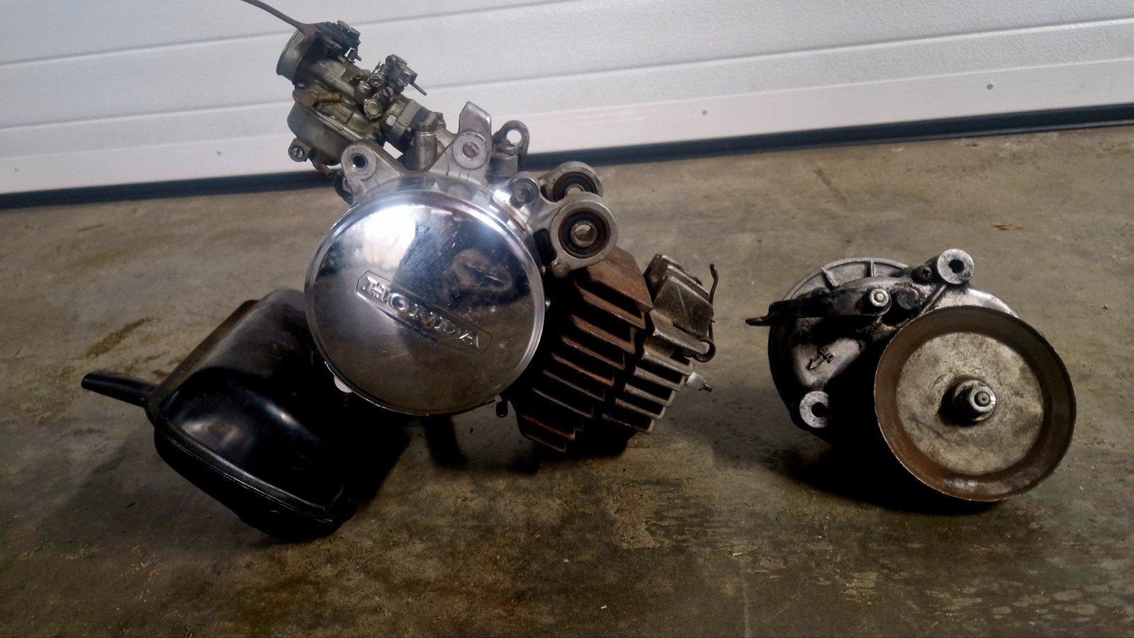 Honda camino, Motoren, Ophalen