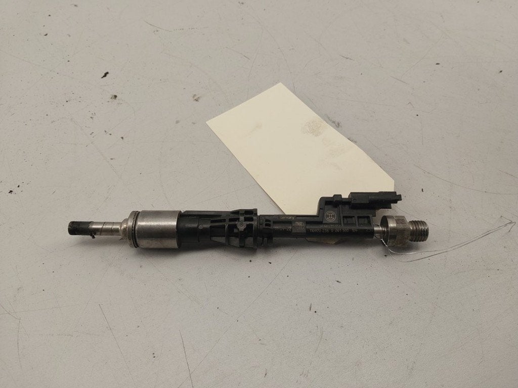 INJECTEUR BMW Z4 Roadster (E89) (|13647597870|0261500109|), Robert Bosch AG, Utilisé, BMW, Robert-Bosch-Allee 1
74232  Abstatt, DE