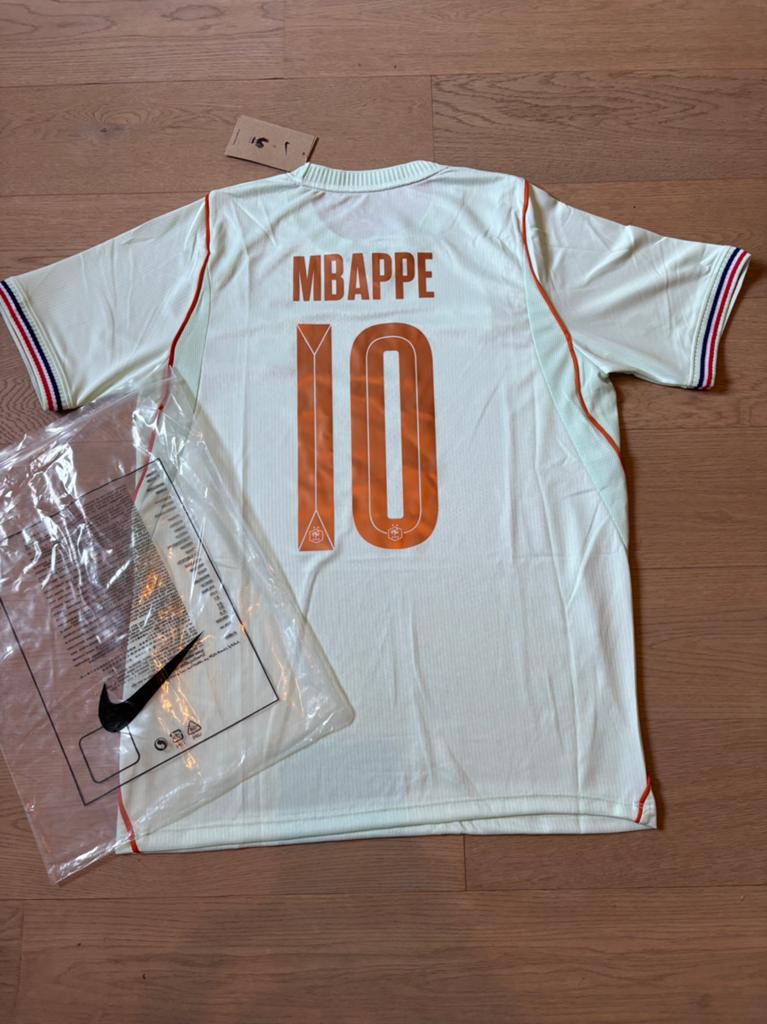 Maillot de la Coupe du monde 2026 de la France — Mbappé #10, Taille M, Enlèvement ou Envoi, Neuf, Maillot
