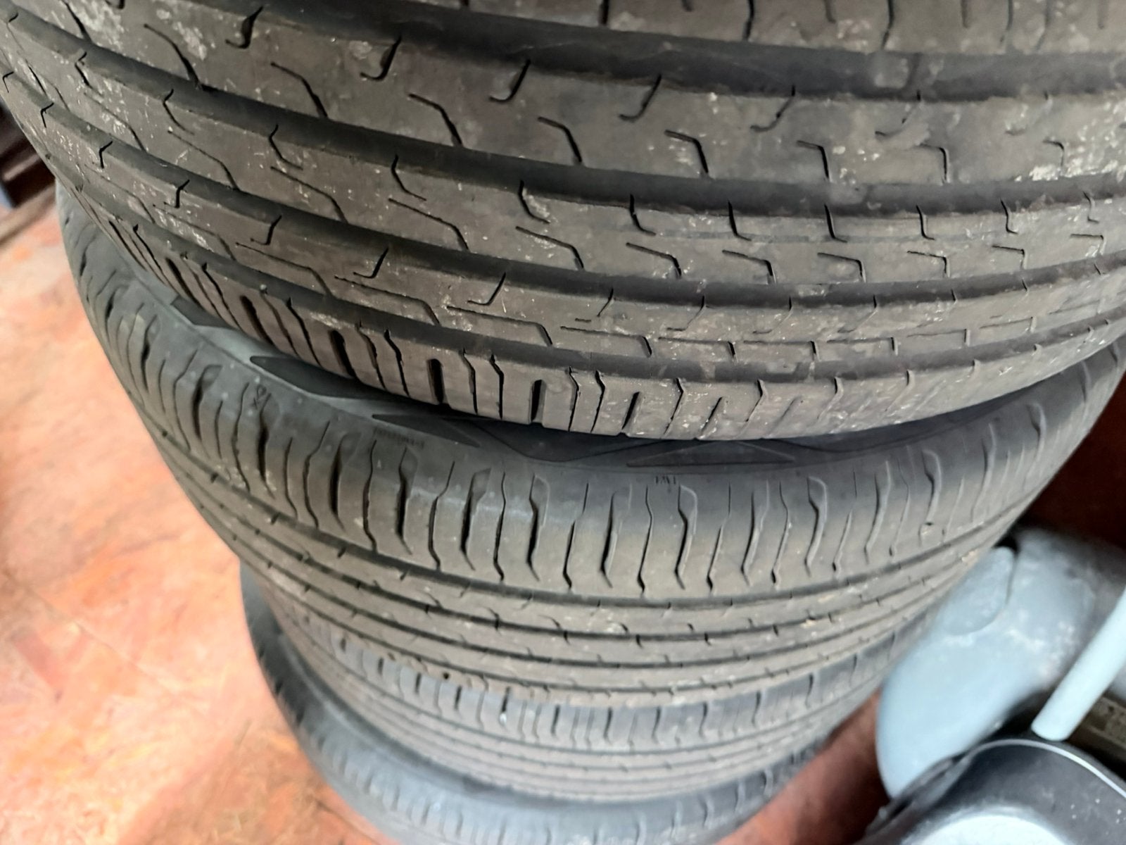 Pneus, comme neuf 225/50r18 continental, Enlèvement, Comme neuf