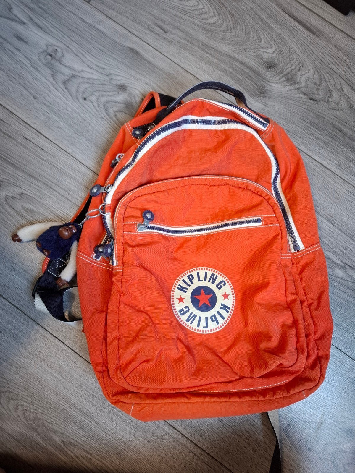 Mooie kipling boekentas, Bijoux, Sacs & Beauté, Sacs | Sacs à dos, Enlèvement, Kipling