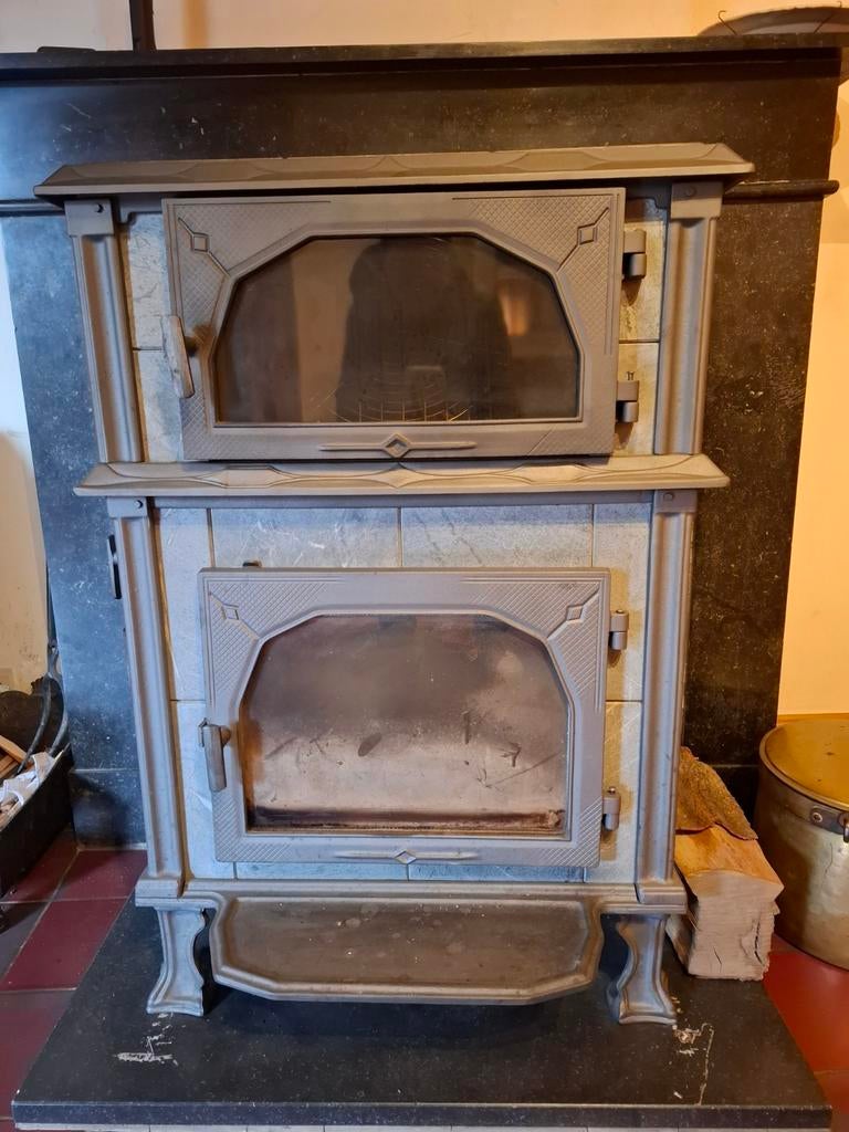 Poêle à bois avec endroit pour cuire... en fonte, Maison & Meubles, Poêles, Bois, Poêle à bois