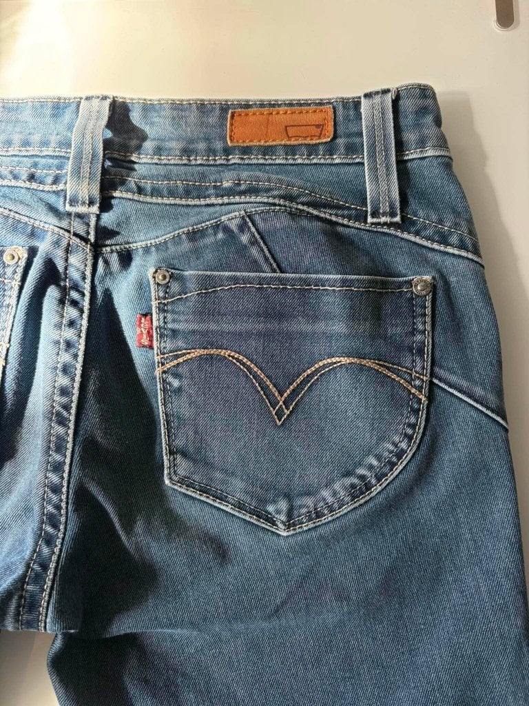Blauwe Levi's Low Rise Skinny Jeans met Ritsdetail – Maat 27, Kleding | Dames, Blauw, Ophalen of Verzenden, Zo goed als nieuw