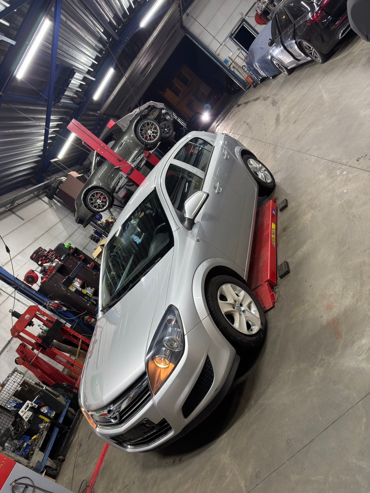 opel Astra H 2012 1.6 essence, Autos, Noir, 5 portes, 5 places, Particulier
