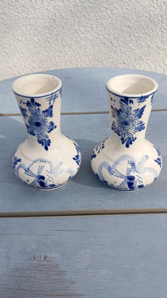 2 petits vases de Delft Deco peints à la main en Hollande, Antiquités & Art, Antiquités | Céramique & Poterie, Enlèvement ou Envoi