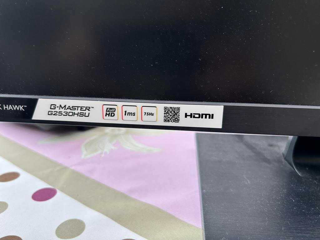 Computer zwarte voet iiyama 24 inch, Ophalen, Zo goed als nieuw