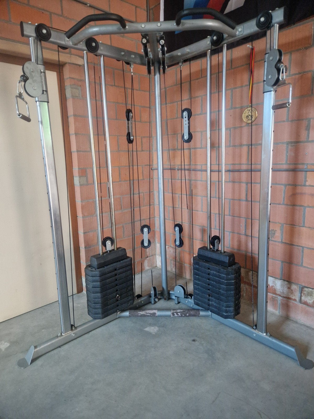 dual pulley / functional trainer / kabel machine, Sport en Fitness, Ophalen, Benen, Gebruikt, Krachtstation