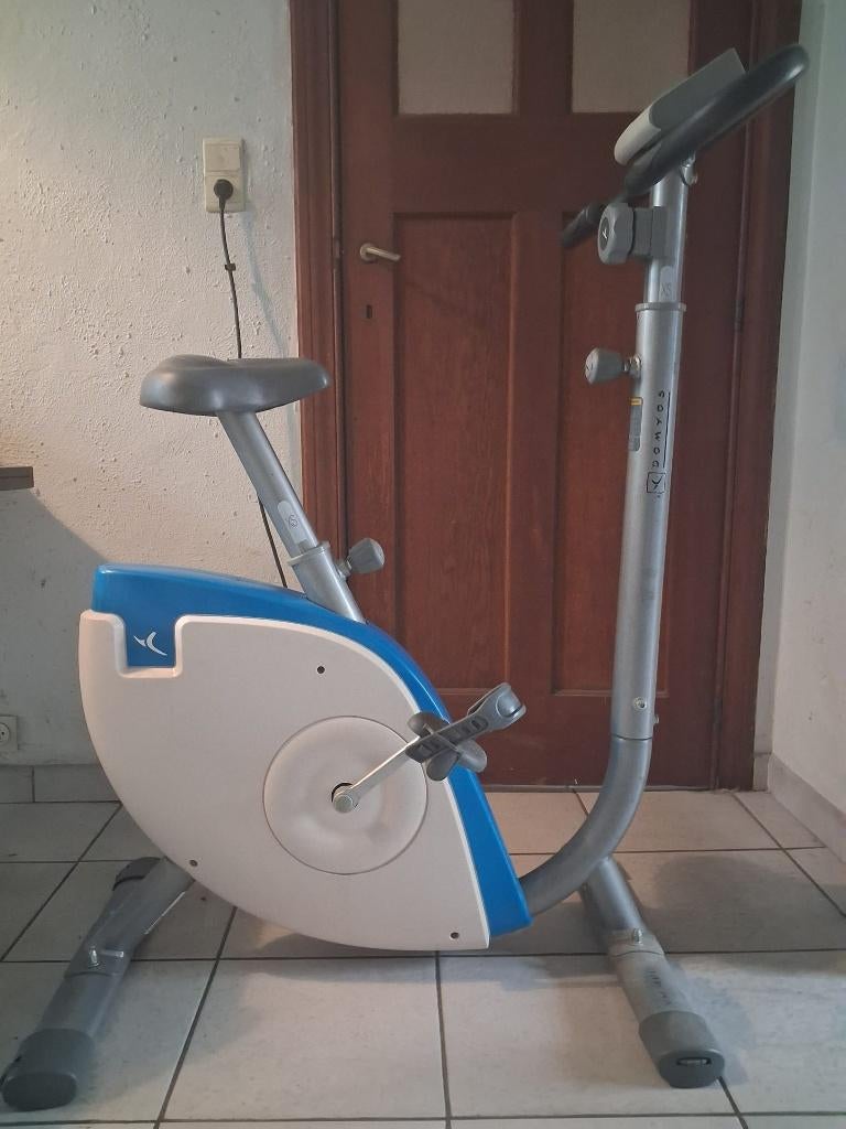 Vélo d'appartement DOMYOS de modèle VM 480 fonctionnel, Enlèvement, Utilisé