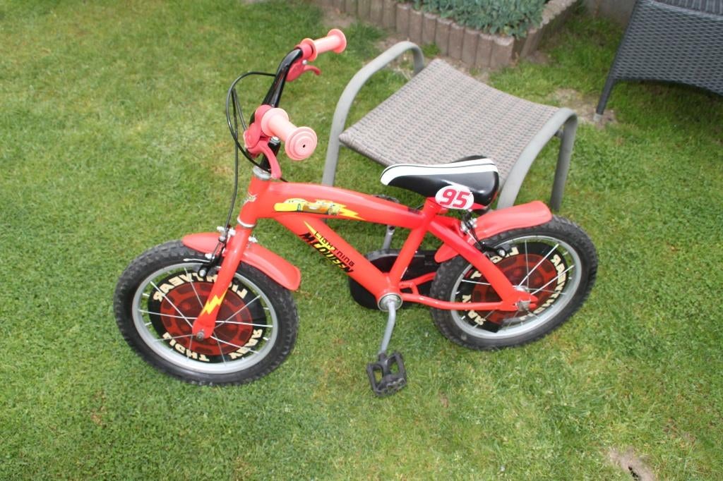 prachtig kinderfietsje cars, Ophalen of Verzenden, Zo goed als nieuw, Velgrem